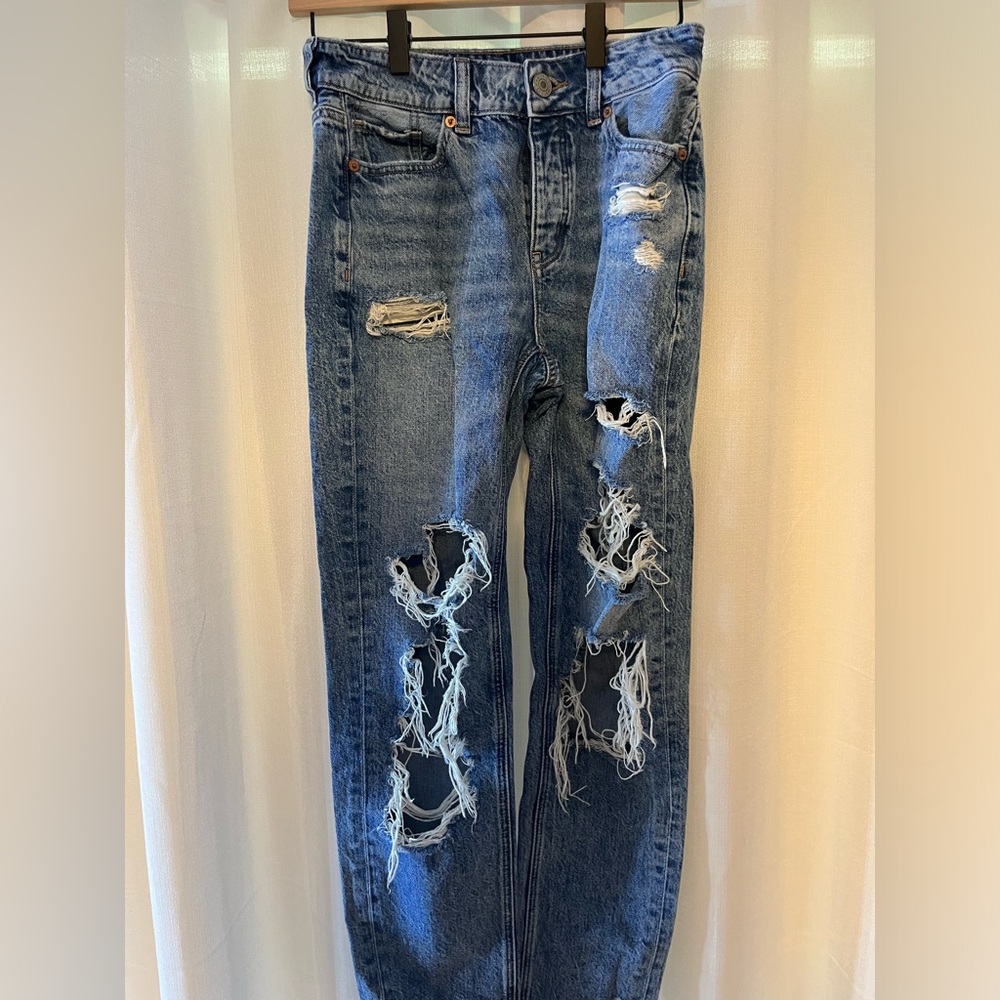 American eagle ripped jeans size woman’s 0